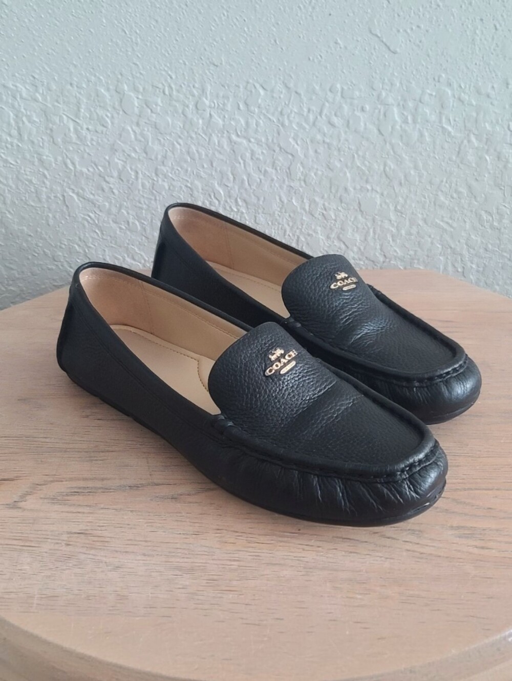 COACH Marley Driver Loafers Mocs Black Pebbled Leather Gold Logo Women's Size 10